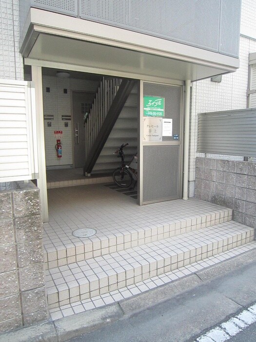 物件外観写真4　(エントランス部分)