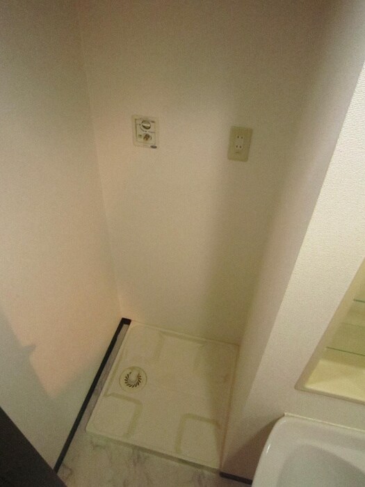 物件内観写真9　(洗濯機置場)