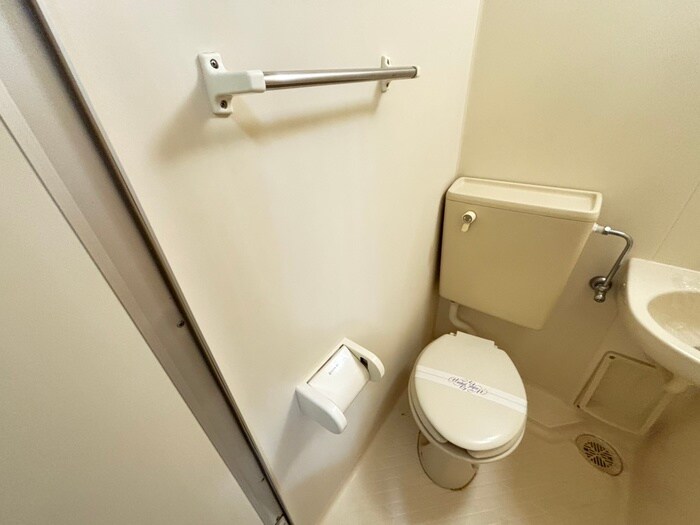 物件内観写真12　(トイレ)