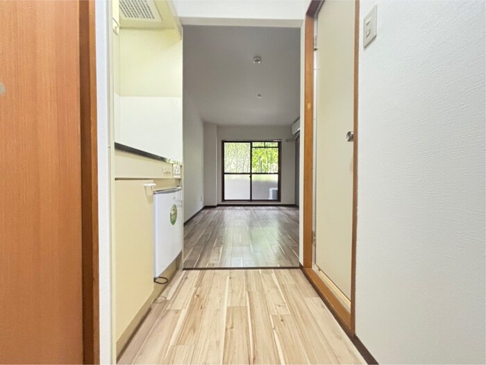 物件内観写真17　(廊下)