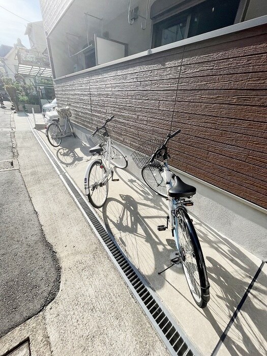 物件外観写真5　(駐輪場)