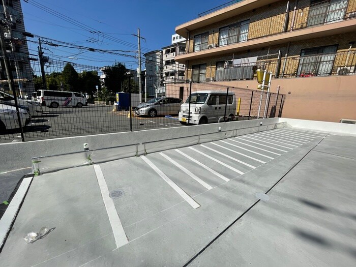 物件外観写真5　(駐輪場)