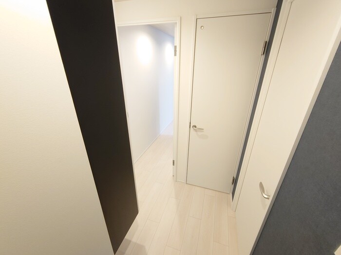 物件内観写真12　(廊下)