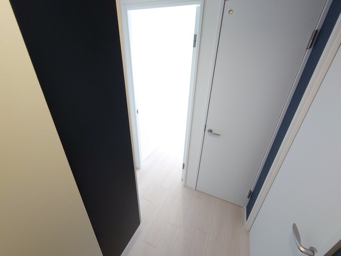 物件内観写真18　(廊下)