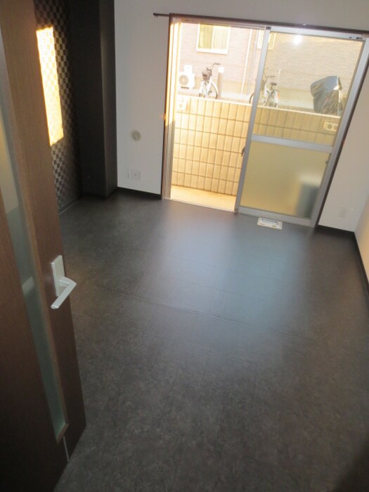 物件内観写真9　(居室)