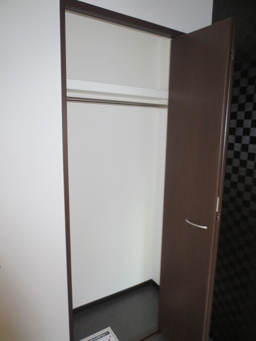 物件内観写真10　(収納)