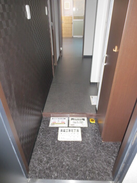 物件内観写真15　(玄関)