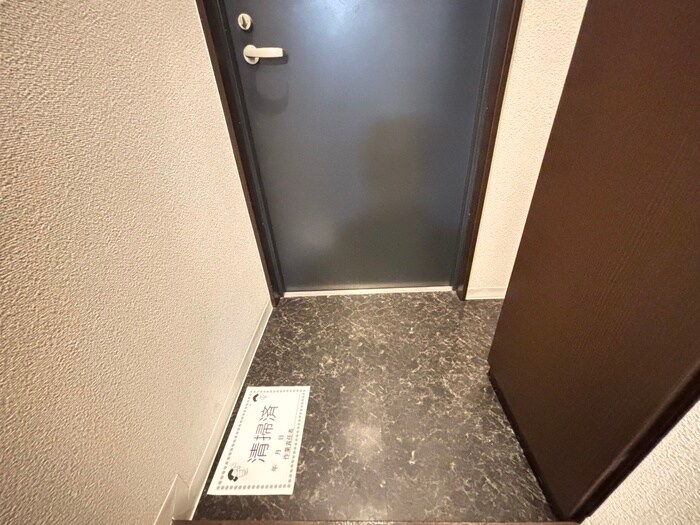 物件内観写真15　(玄関)