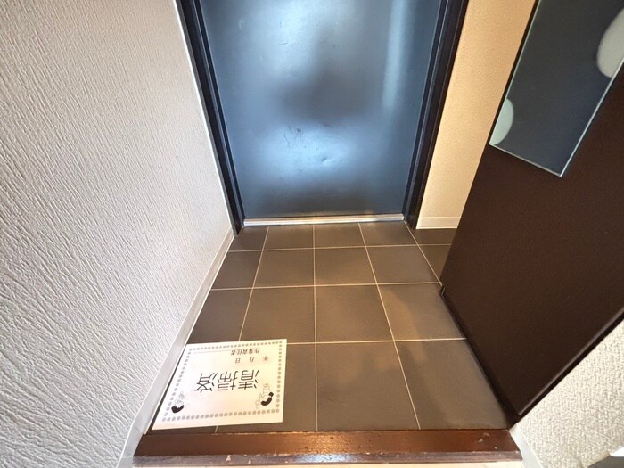 物件内観写真15　(玄関)