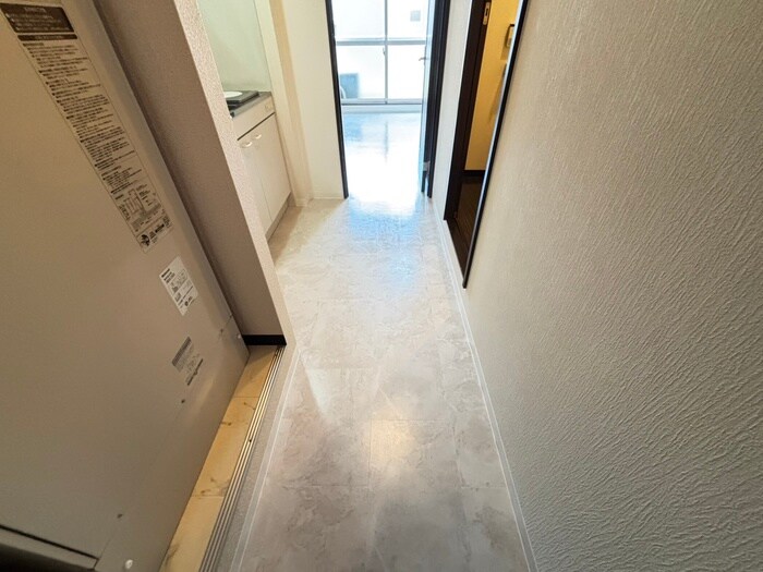 物件内観写真16　(廊下)