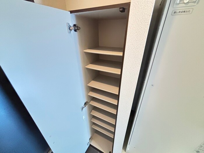 物件内観写真17　(靴箱)