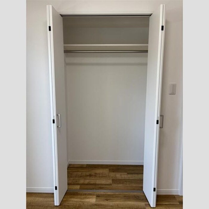 物件内観写真12　(収納)