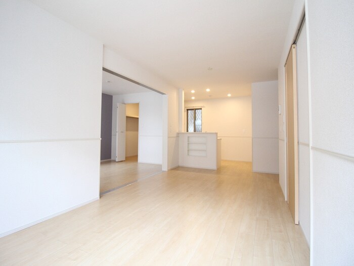 物件内観写真8　(居室)