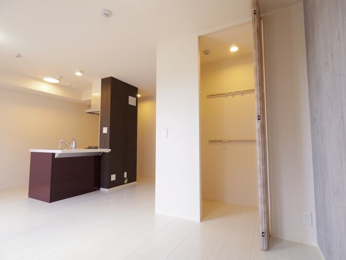 物件内観写真7　(収納)