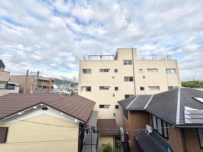 物件内観写真22　(室内からの展望)