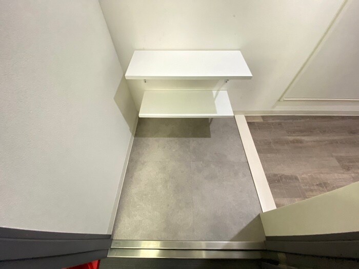 物件内観写真7　(玄関)