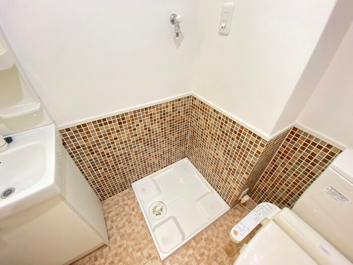 物件内観写真10　(洗濯機置場)