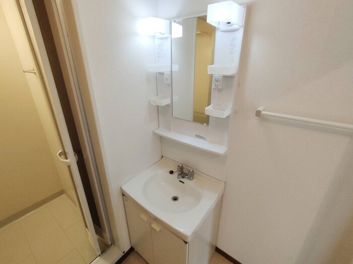 物件内観写真12　(洗面)