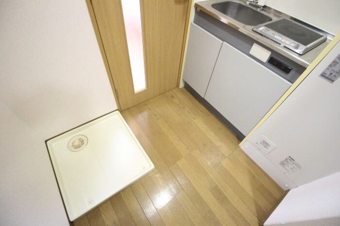 物件内観写真14　(洗濯機置場)