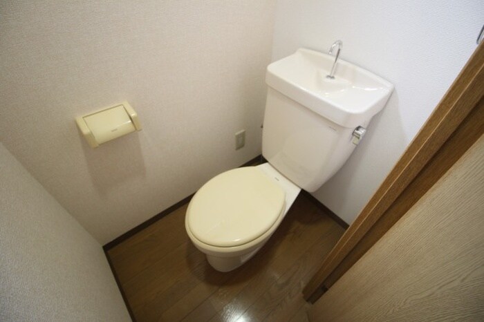 物件内観写真15　(トイレ)