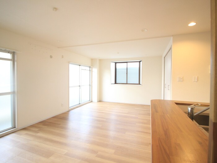 物件内観写真21　(居室)