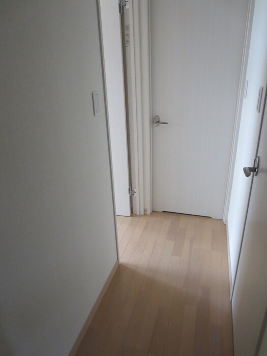 物件内観写真13　(廊下)