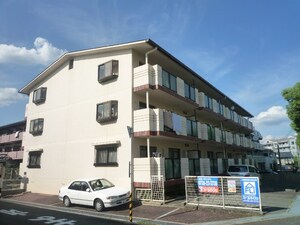 グリ－ンヒル北千里Ⅰ外観写真