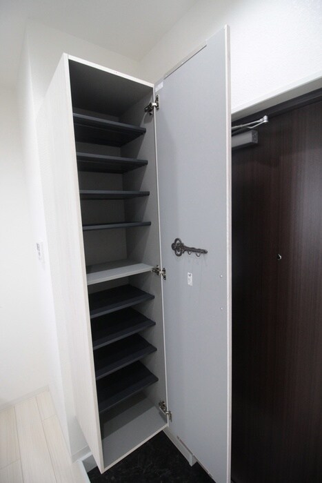 物件内観写真9　(靴箱)