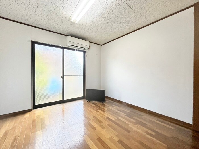 物件内観写真10　(居室)