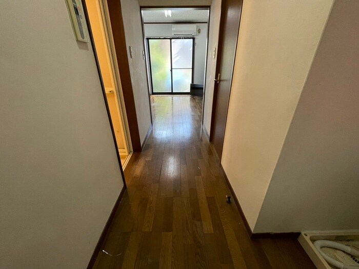 物件内観写真18　(廊下)