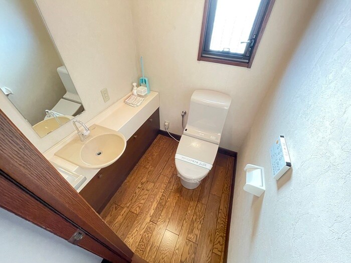 物件内観写真12　(トイレ)