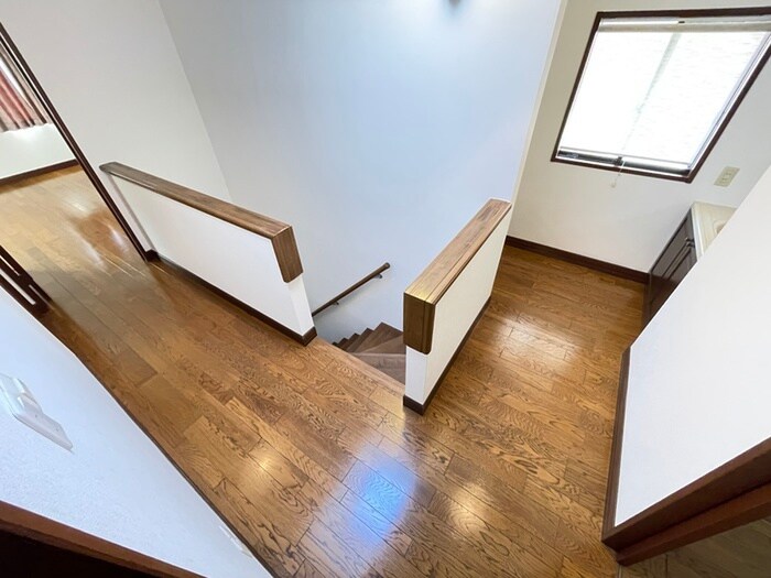 物件内観写真13　(廊下)