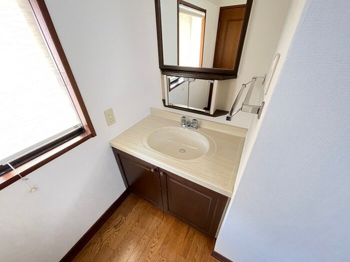 物件内観写真22　(洗面)