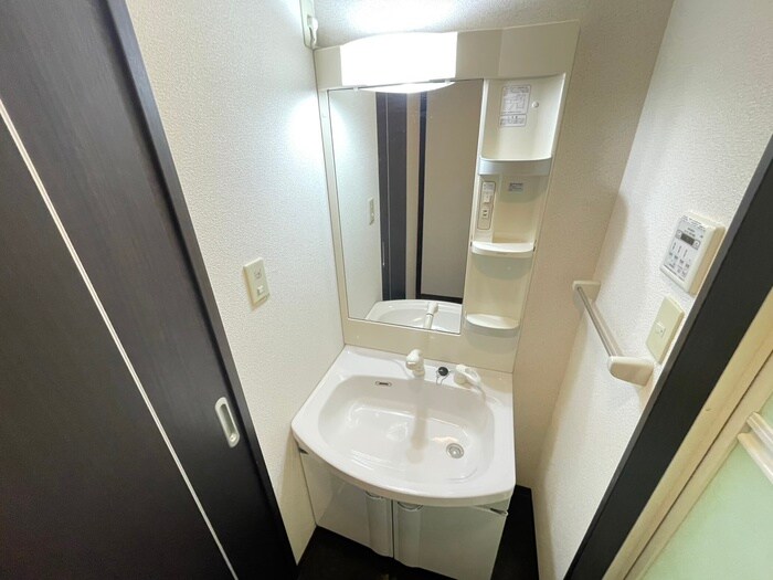 物件内観写真10　(洗面)