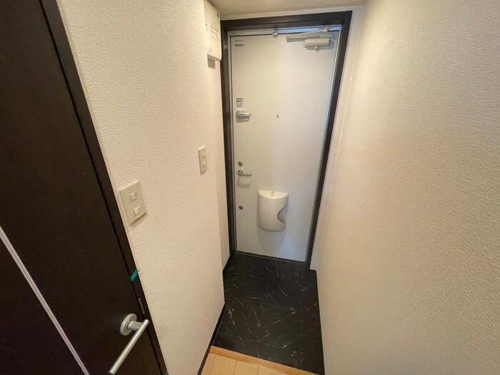物件内観写真15　(玄関)