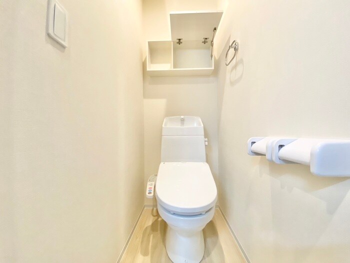 物件内観写真13　(トイレ)