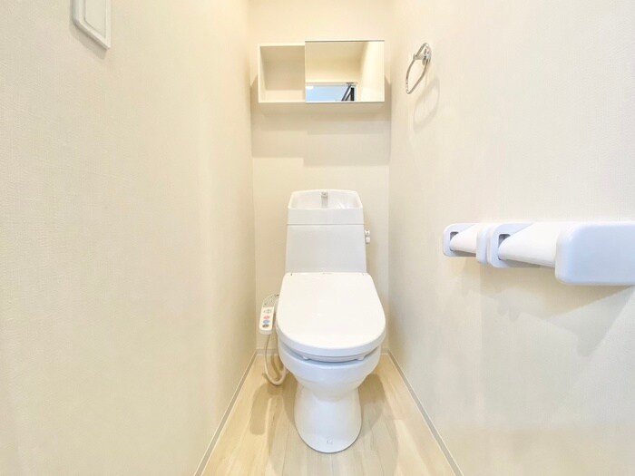 物件内観写真13　(トイレ)