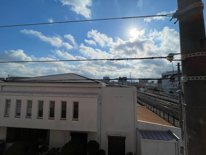 物件内観写真18　(室内からの展望)