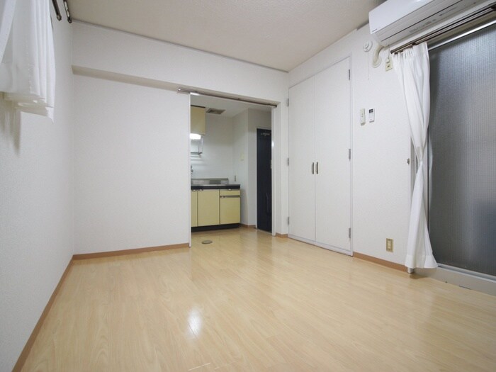 物件内観写真7　(居室)