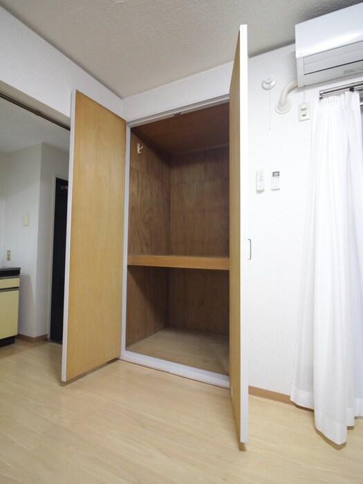 物件内観写真13　(収納)