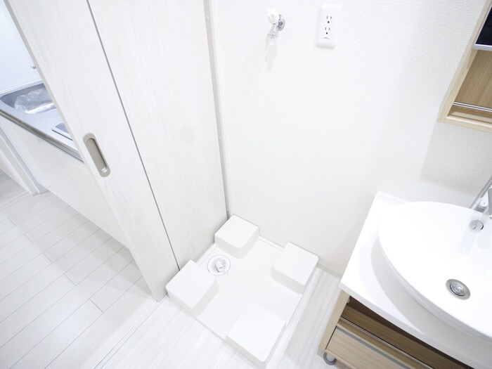 物件内観写真14　(洗濯機置場)