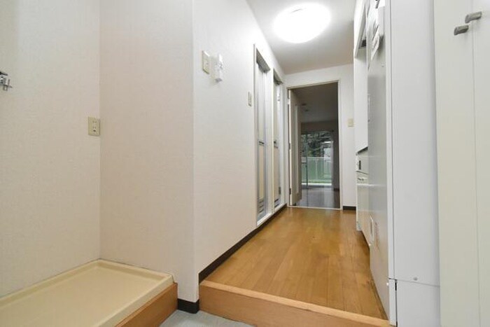 物件内観写真10　(廊下)