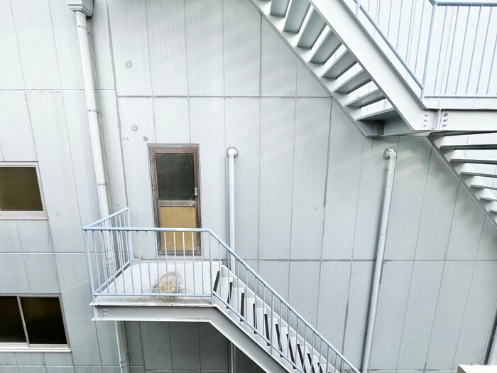 物件内観写真17　(室内からの展望)