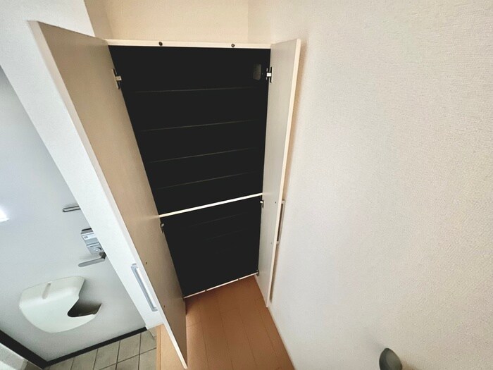 物件内観写真19　(靴箱)