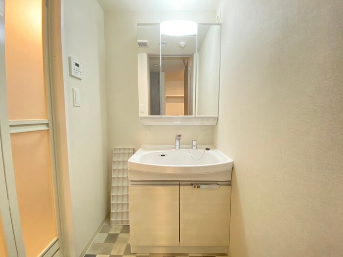 物件内観写真10　(洗面)