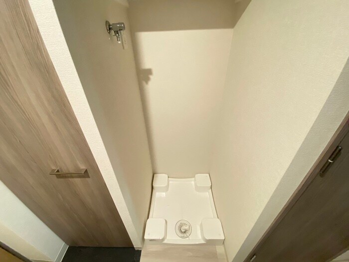 物件内観写真11　(洗濯機置場)