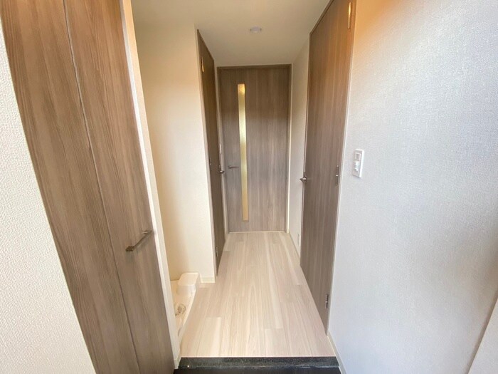 物件内観写真13　(廊下)