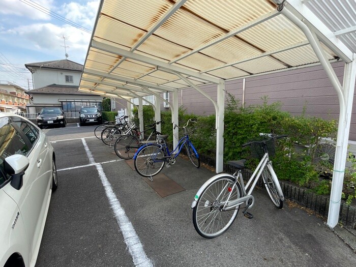 物件外観写真4　(駐輪場)