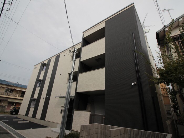 物件外観写真2　(外観写真)