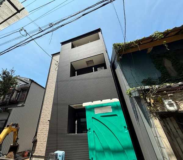 建築中